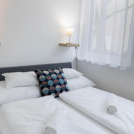 Roomstore מלון דירות *