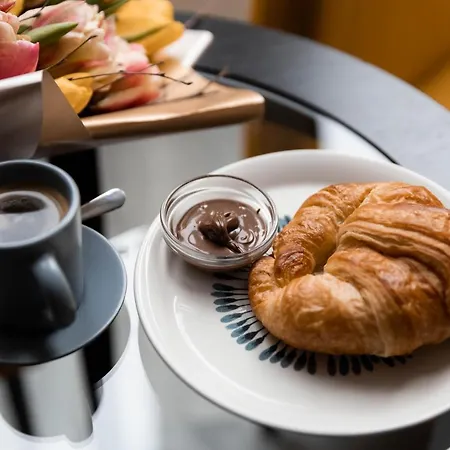 Hotel de apartamente Roomstore 3*