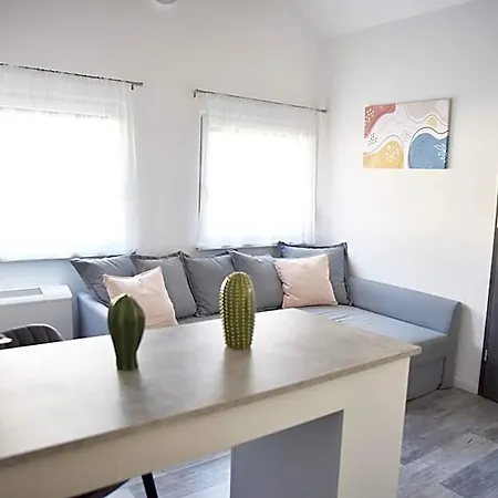 Hotel de apartamente Roomstore 3*