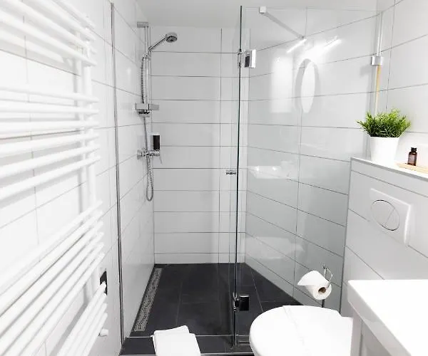 Roomstore 3*